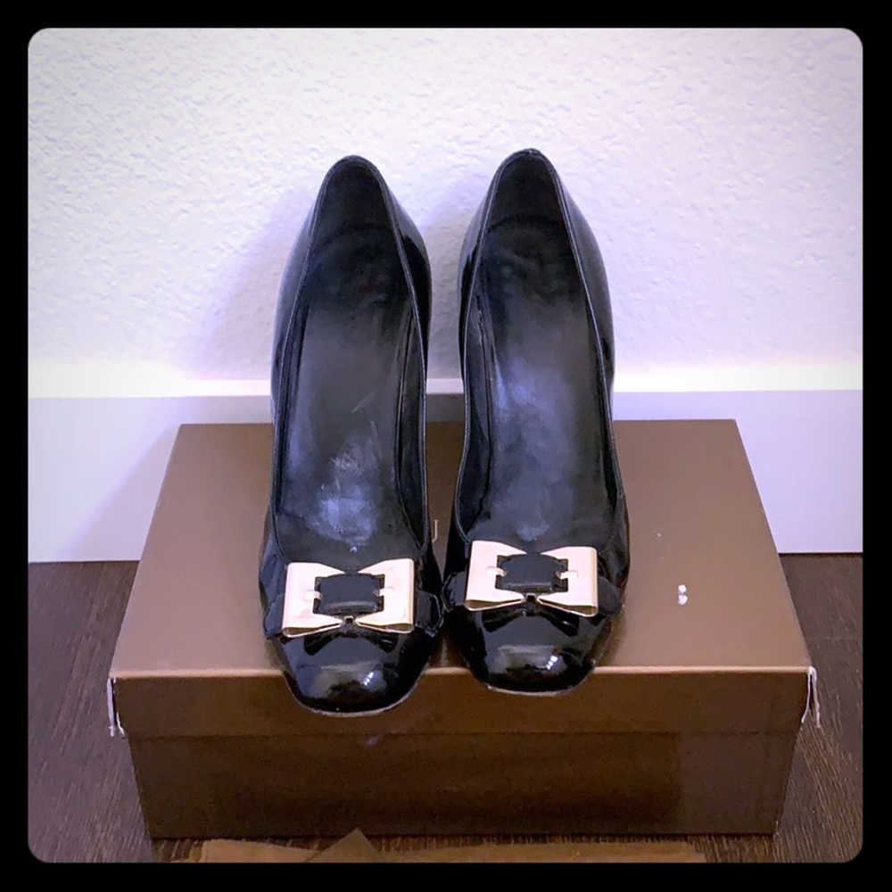 Authentic Gucci patent black heels size 9